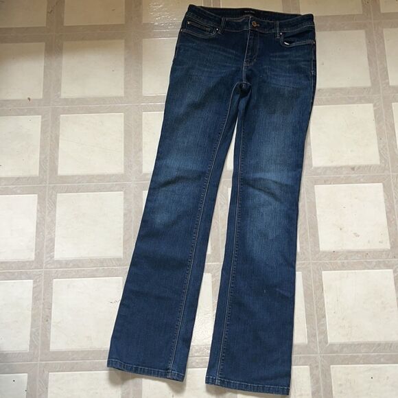 EXCELLENT CONDITION WOMEN’S SIZE 4R WHITE HOUSE BLACK MARKET BOOT LEG JEANS - Picture 3 of 7
